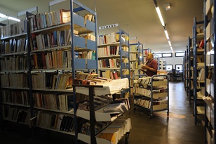 Les tablettes numériques proposent de nouvelles manières de lire, jouer, apprendre, voir des films, visiter des expositions, écouter de la musique.De formidables outils de médiation, complémentaires des collections imprimées ACCEDEZ AU SITE DE LA MEDIATHEQUE..
